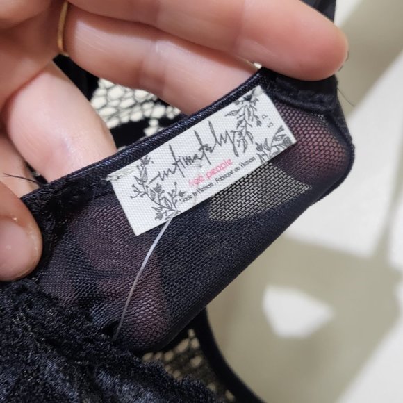 🏷️NWT Free People Intimately Off Beat Bodysuit In Black - Small - Picture 14 of 15